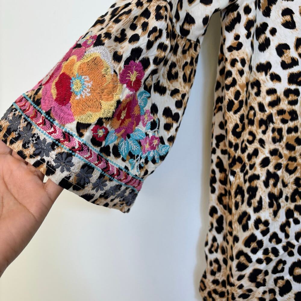 Savanna Janne Venice Leopard Embroidered Tunic size Small Bell Long Sleeves Boho - Picture 8 of 10